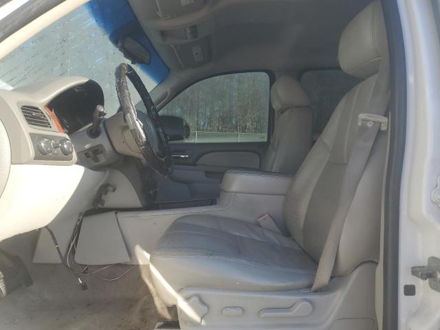 Photo 6 VIN: 1GNUKJE33AR257338 - CHEVROLET SUBURBAN K 