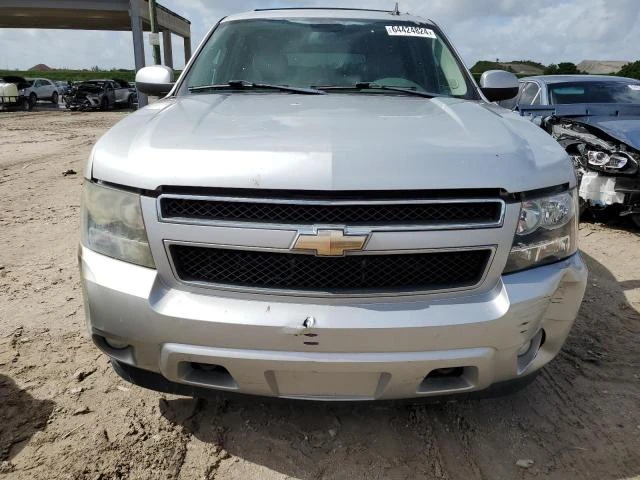 Photo 4 VIN: 1GNUKJE34AR274634 - CHEVROLET SUBURBAN K 