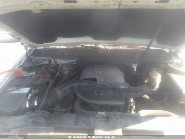 Photo 9 VIN: 1GNUKJE35AR235406 - CHEVROLET SUBURBAN 