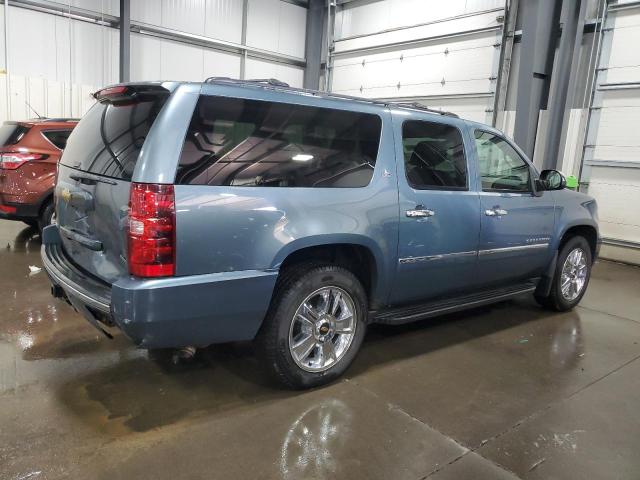 Photo 2 VIN: 1GNUKKE31AR184783 - CHEVROLET SUBURBAN 