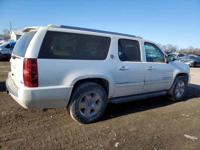 Photo 2 VIN: 1GNUKKE31AR252063 - CHEVROLET SUBURBAN 