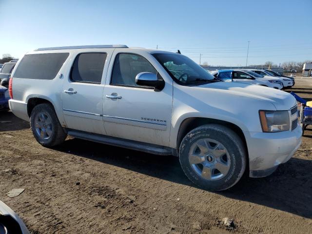 Photo 3 VIN: 1GNUKKE31AR252063 - CHEVROLET SUBURBAN 