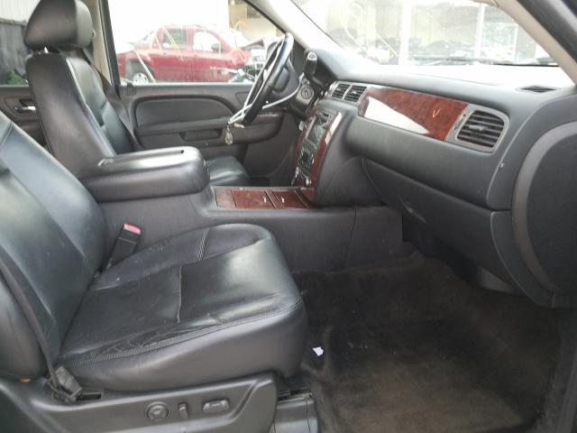 Photo 4 VIN: 1GNUKKE32AR102141 - CHEVROLET SUBURBAN K 