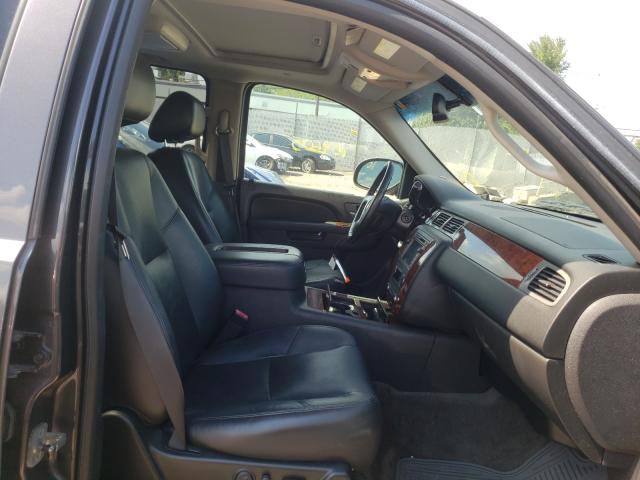 Photo 4 VIN: 1GNUKKE32AR150237 - CHEVROLET SUBURBAN K 