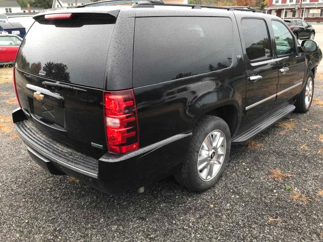 Photo 3 VIN: 1GNUKKE33AR152899 - CHEVROLET SUBURBAN 