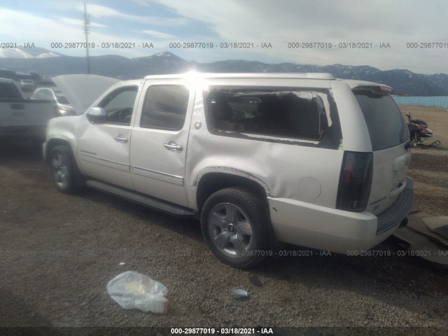 Photo 2 VIN: 1GNUKKE33AR289731 - CHEVROLET SUBURBAN 