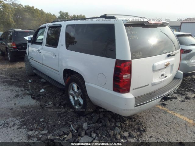 Photo 2 VIN: 1GNUKKE34AR220868 - CHEVROLET SUBURBAN 