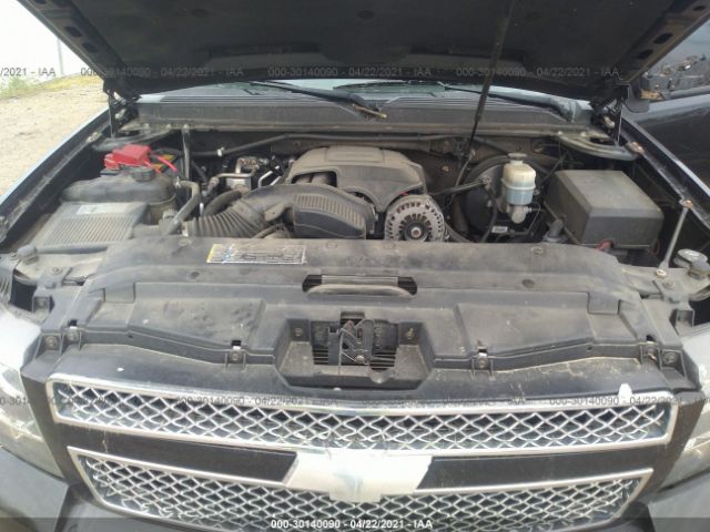 Photo 9 VIN: 1GNUKKE36AR182253 - CHEVROLET SUBURBAN 