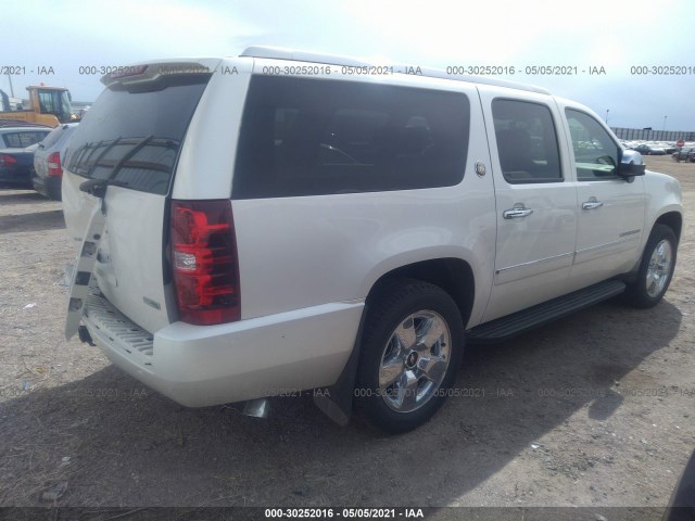 Photo 3 VIN: 1GNUKKE36AR286418 - CHEVROLET SUBURBAN 