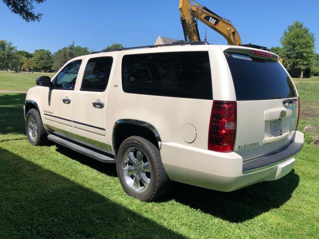 Photo 2 VIN: 1GNUKKE37AR145325 - CHEVROLET SUBURBAN K 