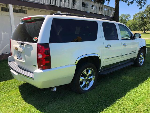 Photo 3 VIN: 1GNUKKE37AR145325 - CHEVROLET SUBURBAN K 