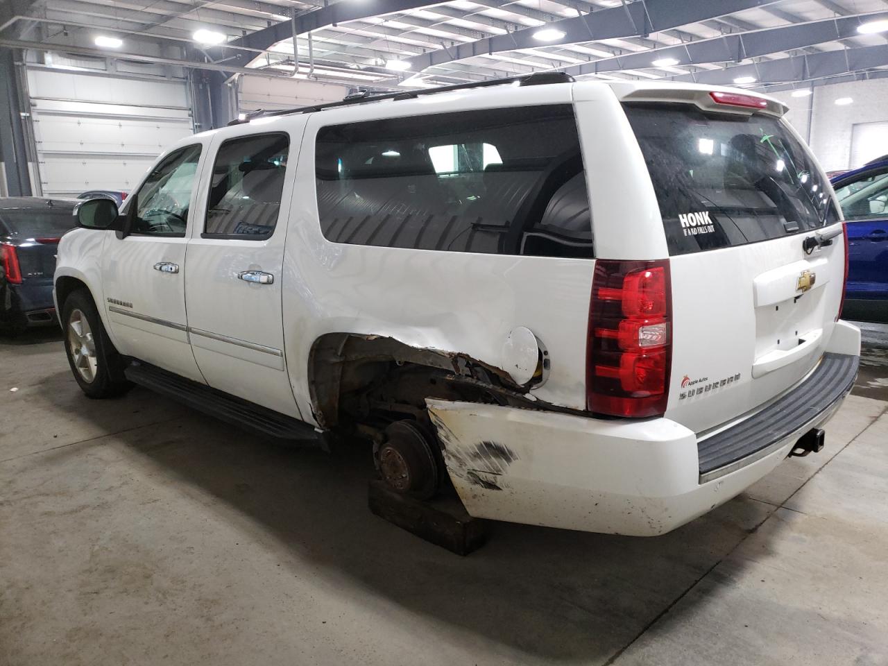 Photo 1 VIN: 1GNUKKE37AR248745 - CHEVROLET SUBURBAN 