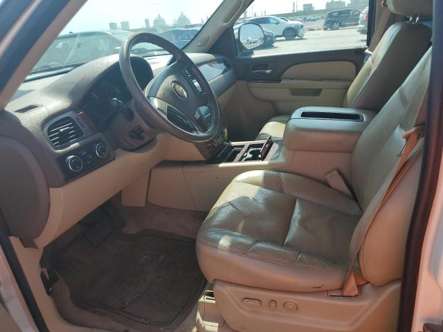 Photo 6 VIN: 1GNUKKE37AR267263 - CHEVROLET SUBURBAN K 