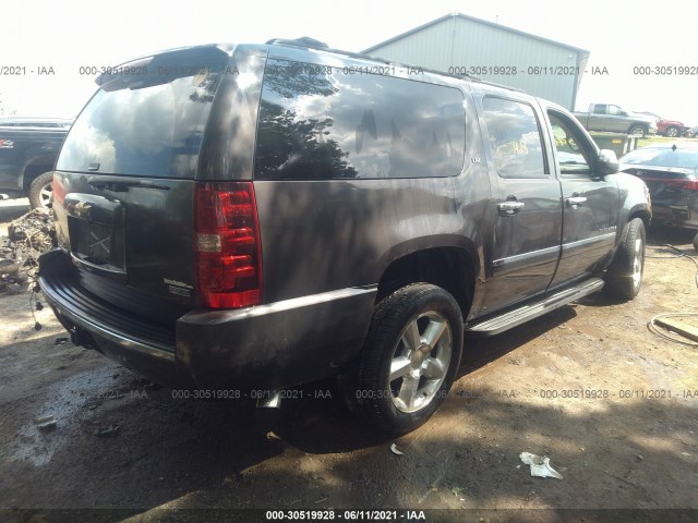 Photo 3 VIN: 1GNUKKE38AR131188 - CHEVROLET SUBURBAN 