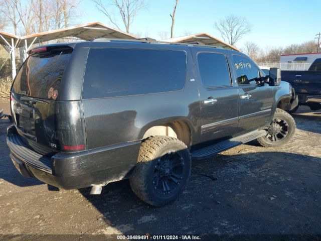 Photo 3 VIN: 1GNUKKE39AR153605 - CHEVROLET SUBURBAN 1500 