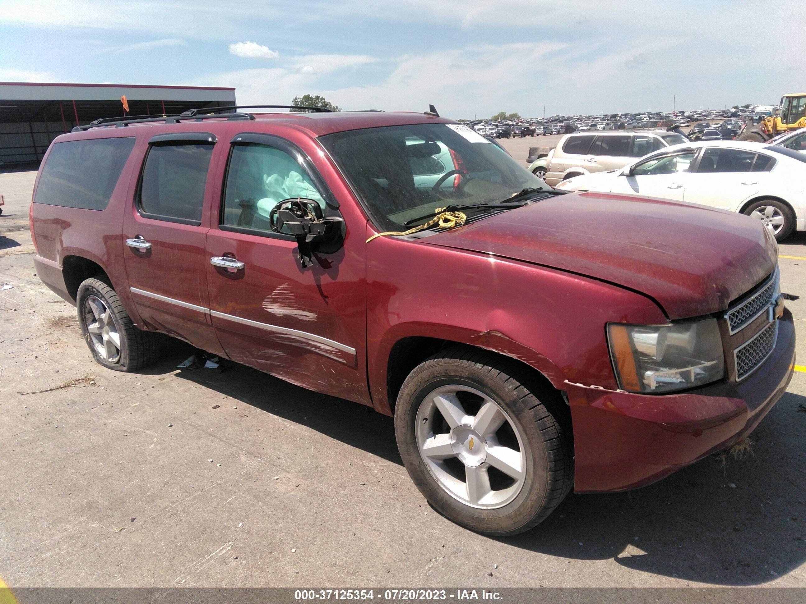 Photo 0 VIN: 1GNUKKE3XAR251719 - CHEVROLET SUBURBAN 