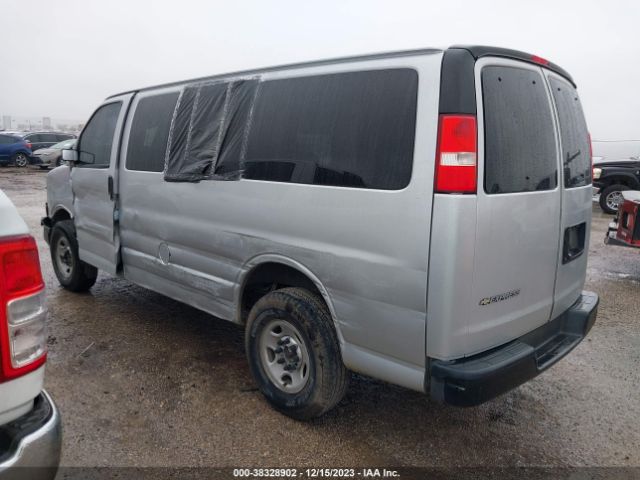 Photo 2 VIN: 1GNWGEFG5H1246854 - CHEVROLET EXPRESS G2500 