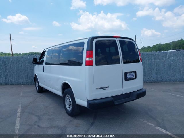 Photo 2 VIN: 1GNWGEFG7G1292233 - CHEVROLET EXPRESS 