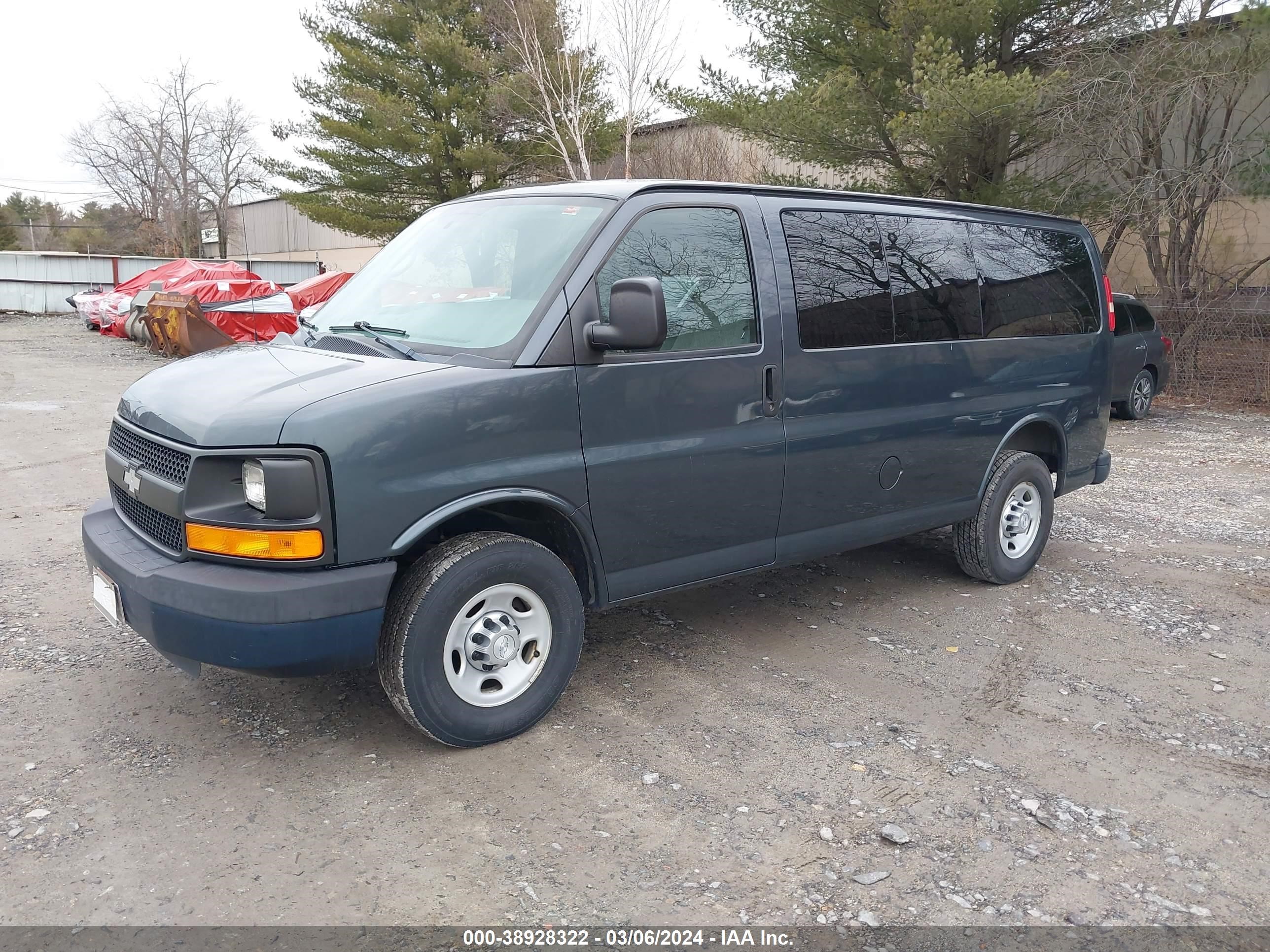 Photo 1 VIN: 1GNWGPFF4F1195976 - CHEVROLET EXPRESS 