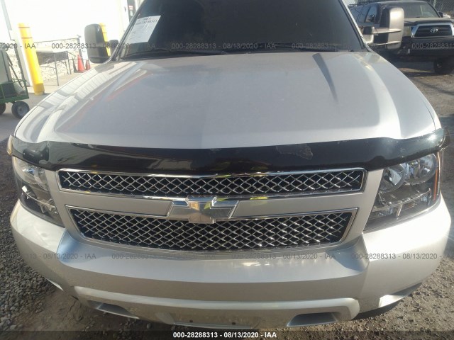 Photo 5 VIN: 1GNWKMEG0BR268506 - CHEVROLET SUBURBAN 