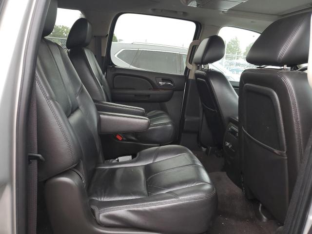 Photo 10 VIN: 1GNWKMEG2BR124908 - CHEVROLET SUBURBAN 