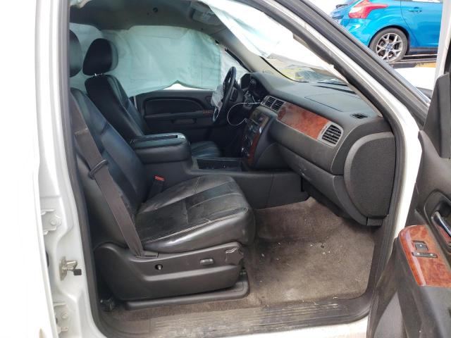 Photo 4 VIN: 1GNWKMEG2BR361513 - CHEVROLET SUBURBAN K 