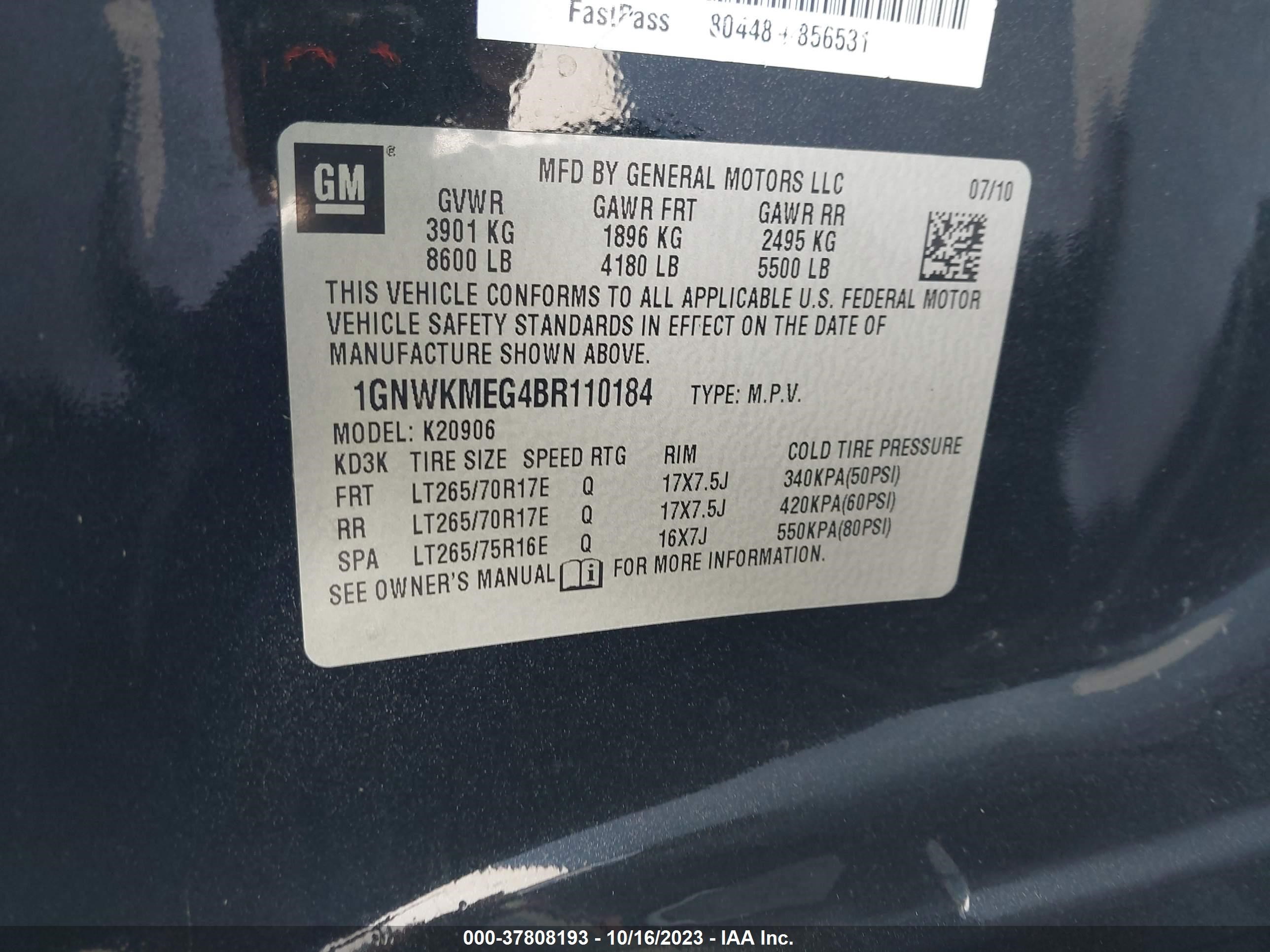 Photo 8 VIN: 1GNWKMEG4BR110184 - CHEVROLET SUBURBAN 