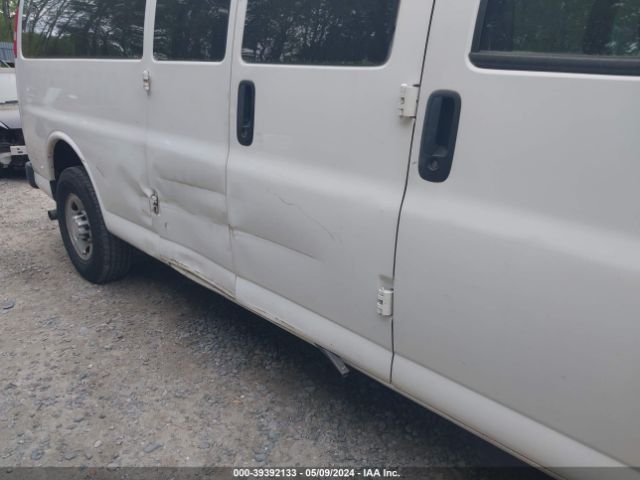 Photo 5 VIN: 1GNZGNHG0H1299391 - CHEVROLET EXPRESS 3500 