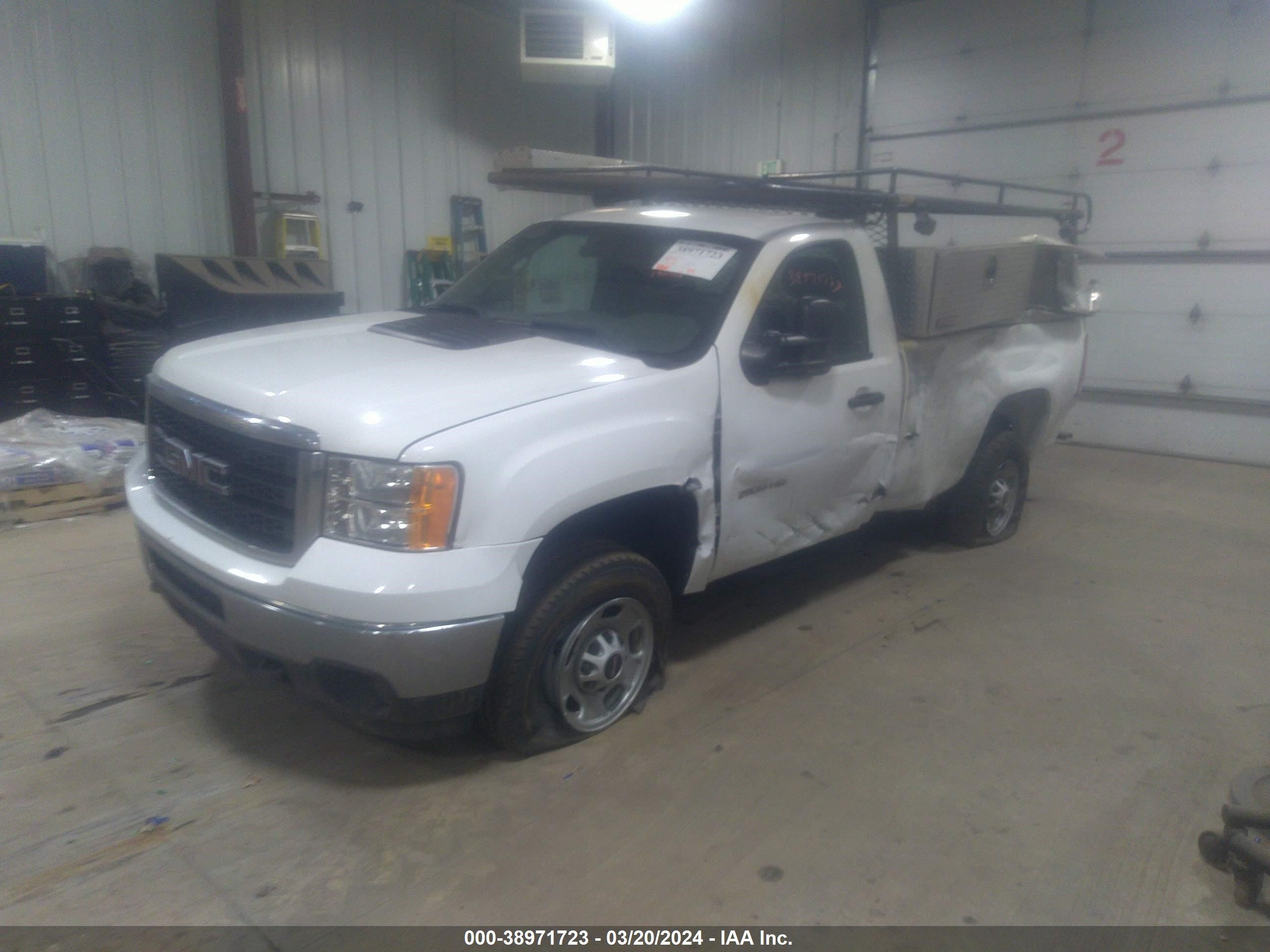 Photo 1 VIN: 1GT01ZCG3CF236184 - GMC SIERRA 