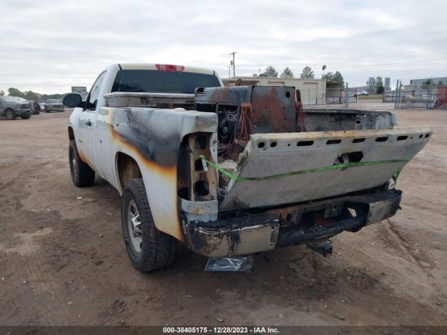 Photo 2 VIN: 1GT01ZCG7BF118637 - GMC SIERRA 2500HD 