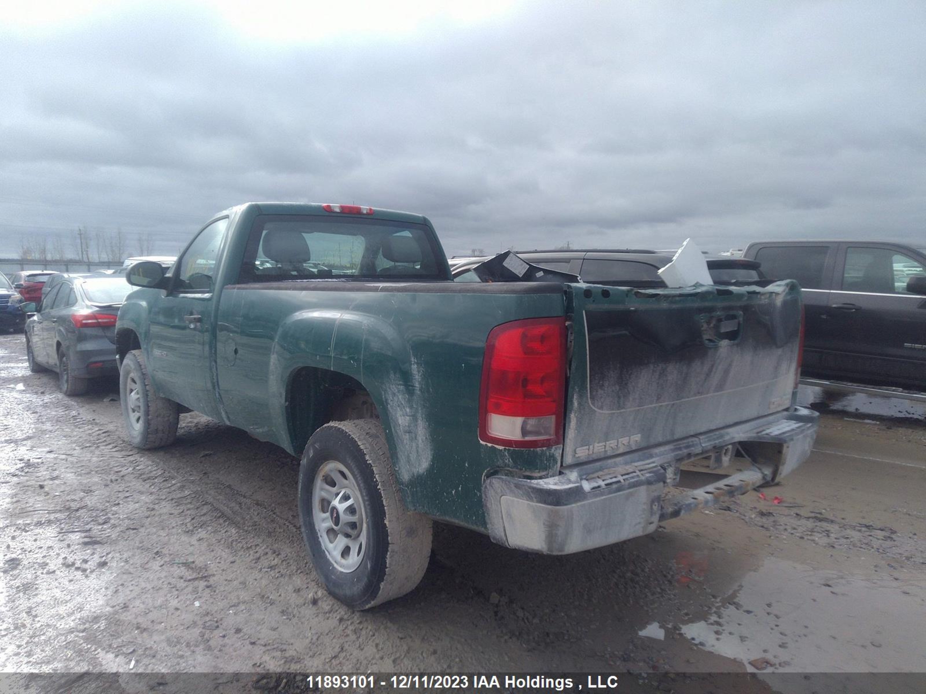 Photo 2 VIN: 1GT01ZCGXCF184861 - GMC SIERRA 