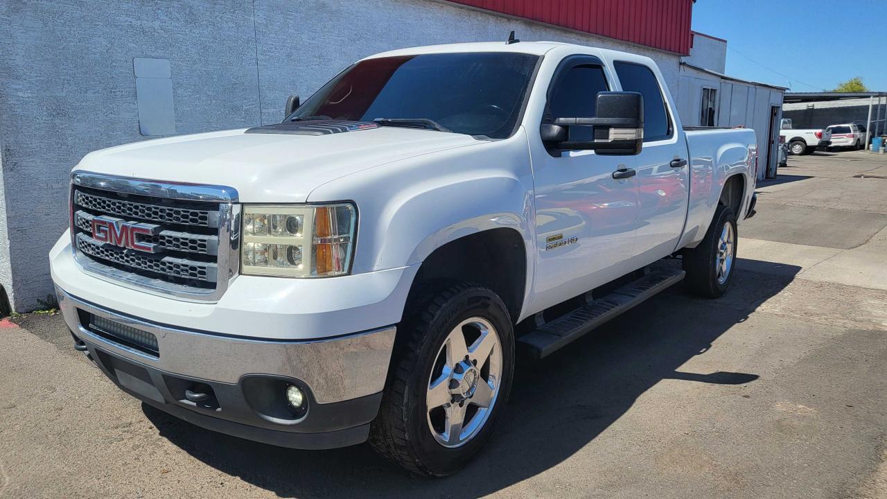 Photo 2 VIN: 1GT110C80BF157336 - GMC SIERRA 