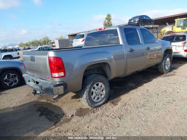 Photo 3 VIN: 1GT110CG0CF164148 - GMC SIERRA 2500HD 