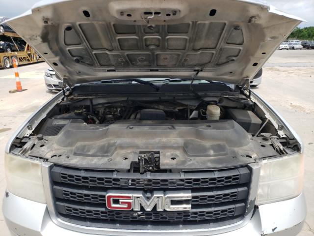 Photo 6 VIN: 1GT11ZCG9CF173371 - GMC SIERRA C25 