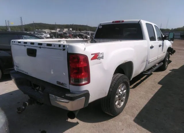 Photo 3 VIN: 1GT120C80BF156717 - GMC SIERRA 2500HD 