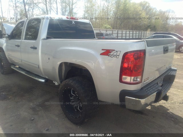 Photo 2 VIN: 1GT120C81EF120281 - GMC SIERRA 2500HD 