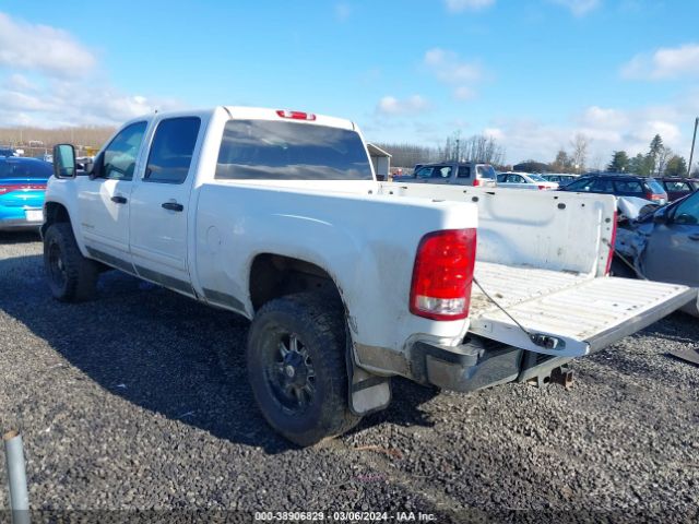 Photo 2 VIN: 1GT120C86BF223630 - GMC SIERRA 2500HD 