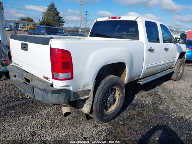 Photo 3 VIN: 1GT120C86BF223630 - GMC SIERRA 2500HD 