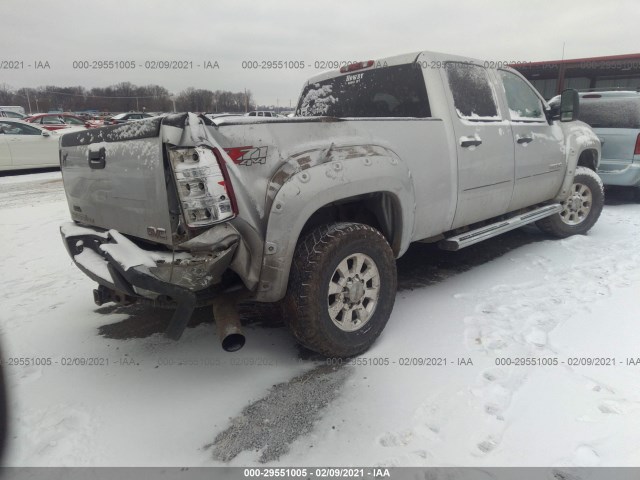 Photo 3 VIN: 1GT120C87BF111077 - GMC SIERRA 2500HD 