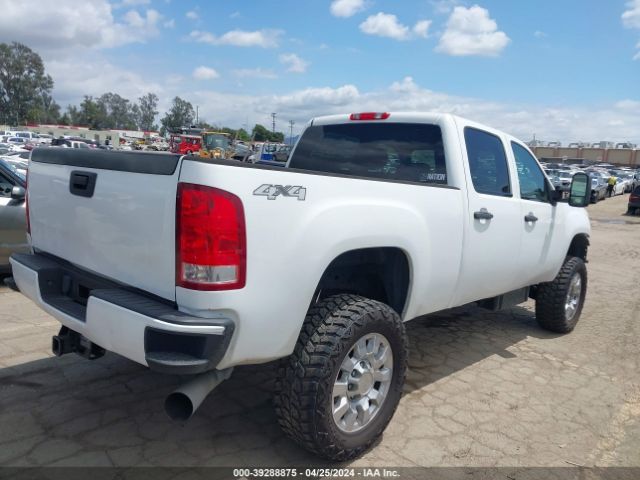 Photo 3 VIN: 1GT120C89BF166839 - GMC SIERRA 2500HD 