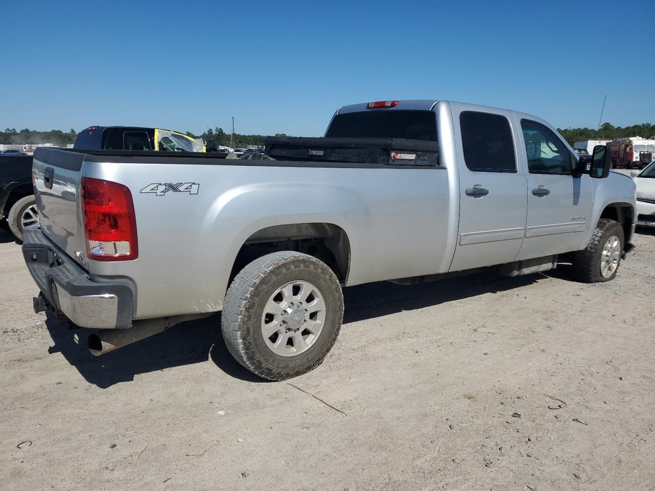 Photo 2 VIN: 1GT120C89EF152489 - GMC SIERRA 