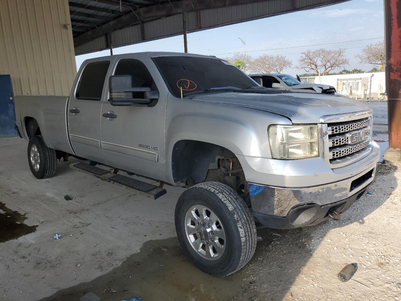 Photo 3 VIN: 1GT120C8XCF180041 - GMC SIERRA 