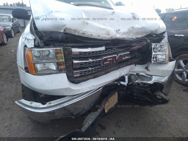 Photo 5 VIN: 1GT120C8XEF145566 - GMC SIERRA 2500HD 