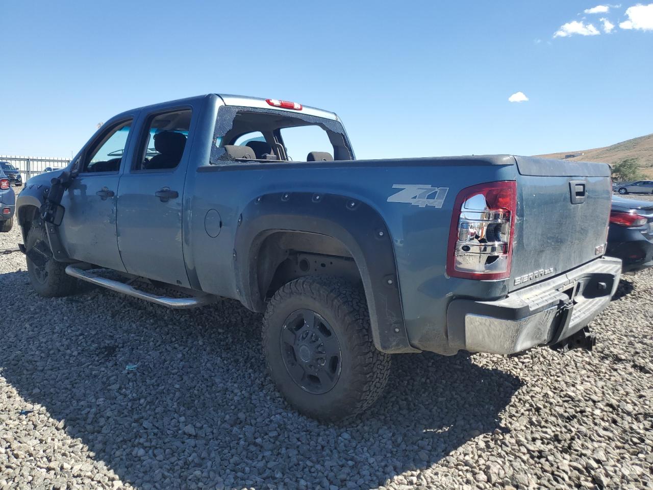 Photo 1 VIN: 1GT120CG2BF264506 - GMC SIERRA 