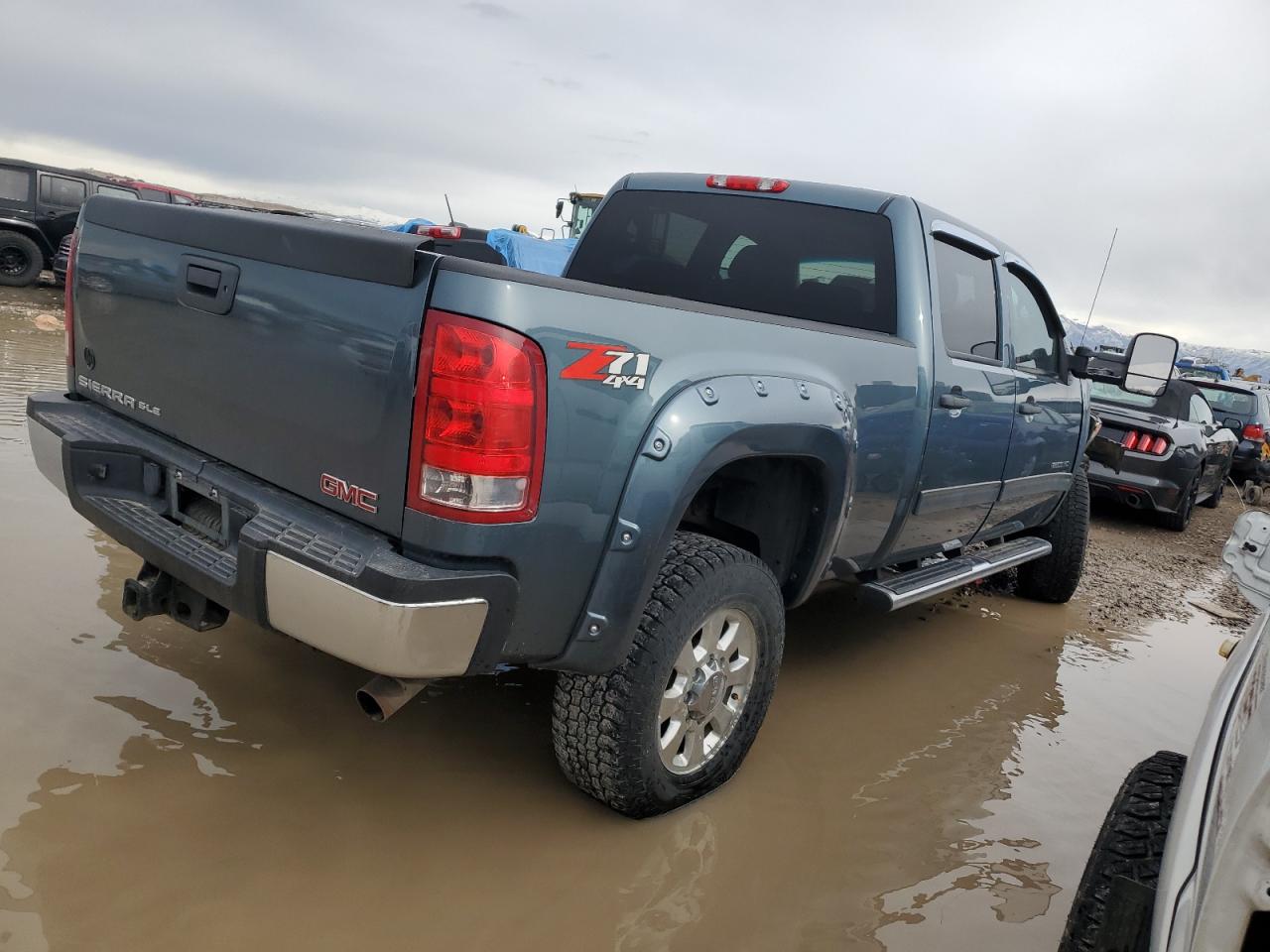 Photo 2 VIN: 1GT120CG4EF184533 - GMC SIERRA 