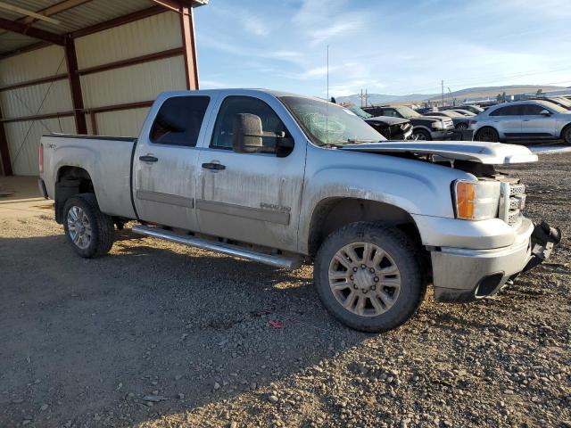 Photo 3 VIN: 1GT120CG5CF168838 - GMC SIERRA 