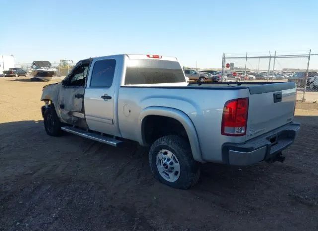 Photo 2 VIN: 1GT120CG7BF249306 - GMC SIERRA 2500HD 