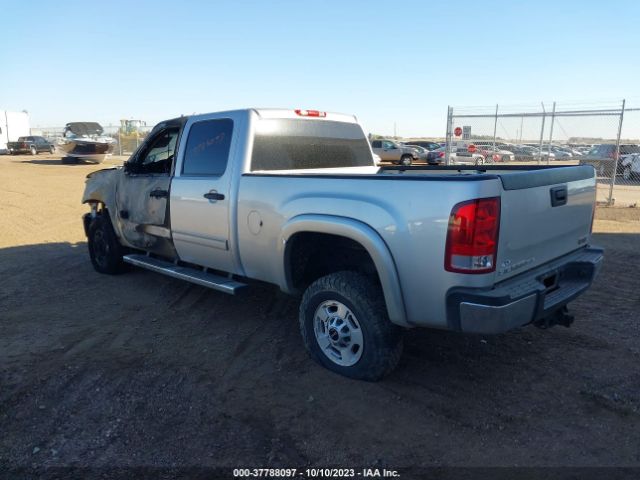 Photo 2 VIN: 1GT120CG7BF249306 - GMC SIERRA 2500HD 