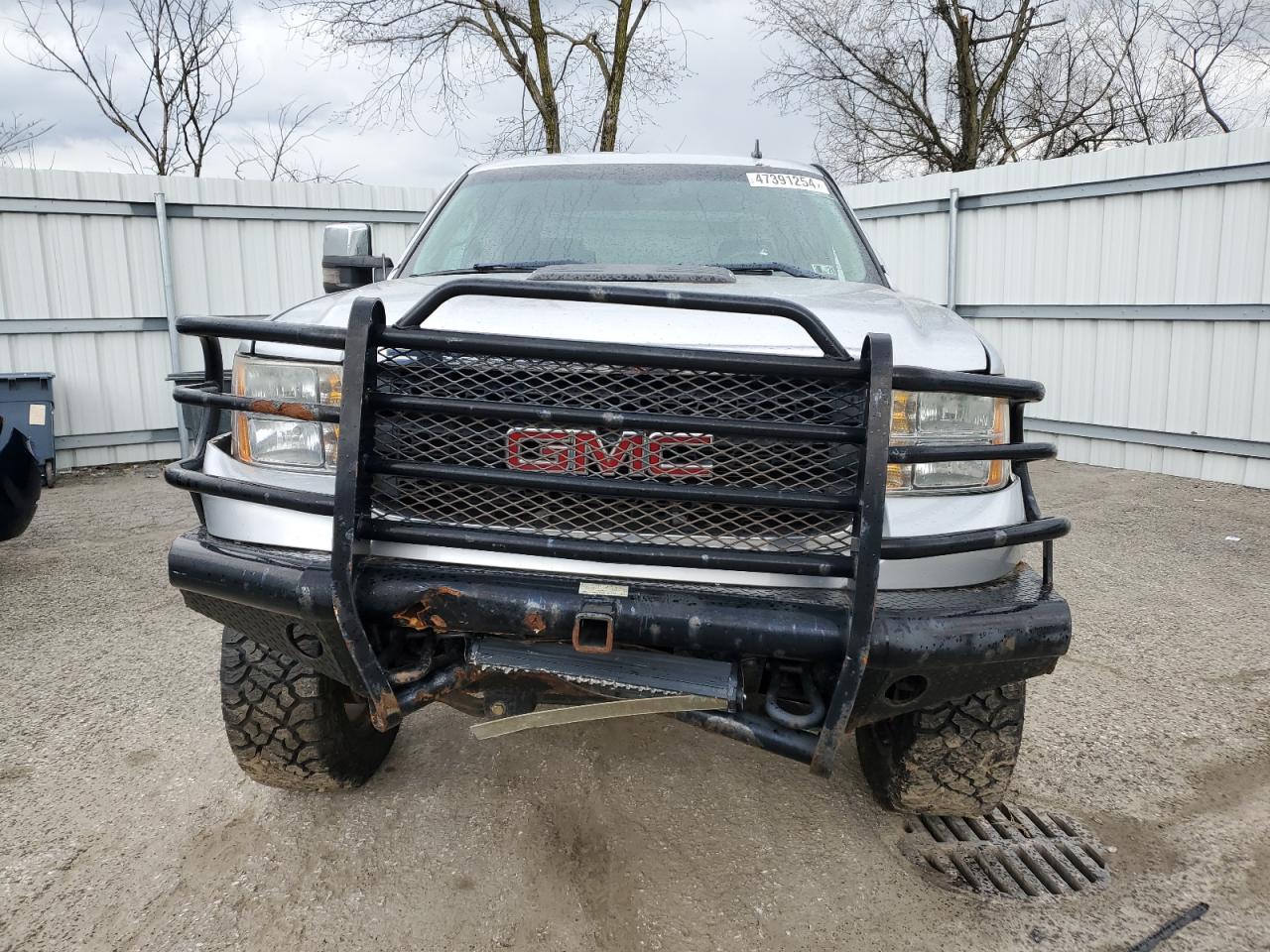 Photo 4 VIN: 1GT120CG8CF118886 - GMC SIERRA 