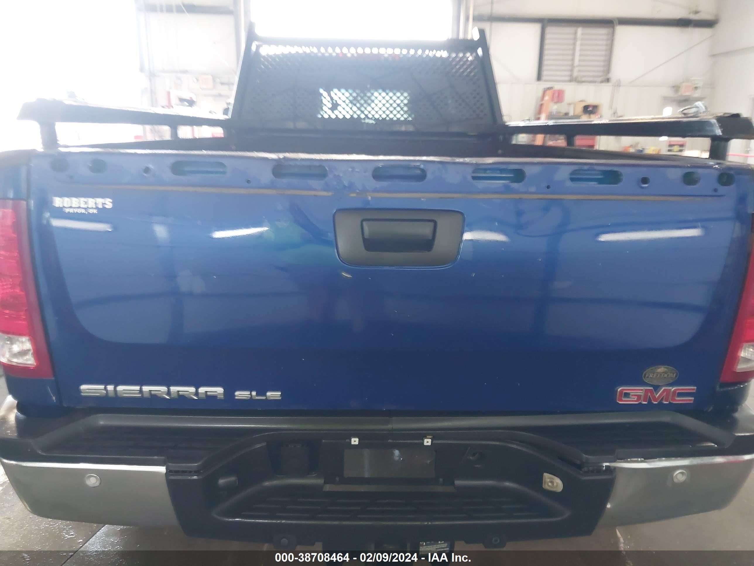 Photo 15 VIN: 1GT120CGXEF154758 - GMC SIERRA 